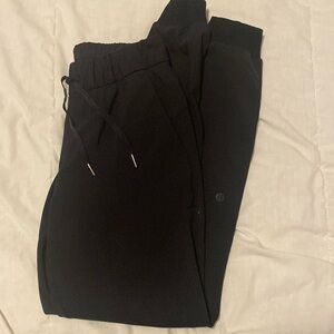Lululemon exercise pants